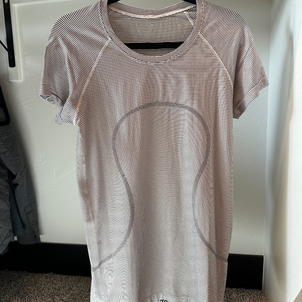 Lululemon Swiftly Tech Short Sleeve Shirt